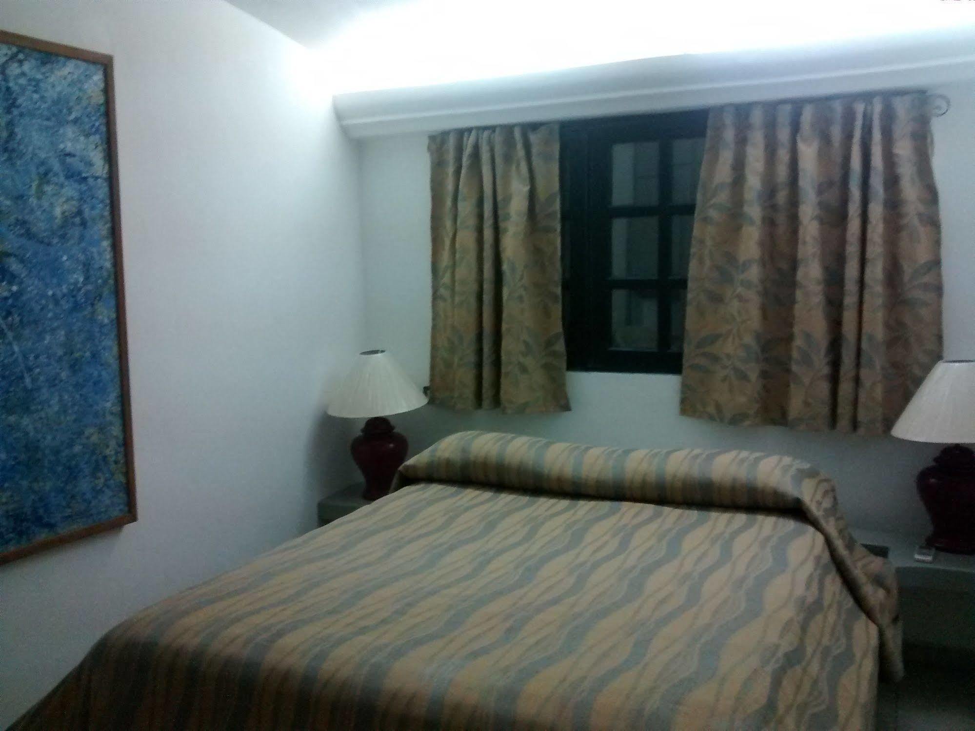 Hotel Coco Plaza ลาสแตร์เรนาส ภายนอก รูปภาพ